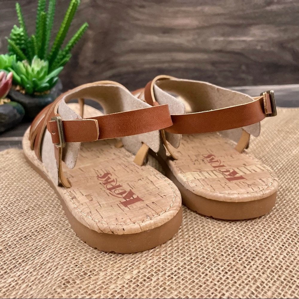 ⛔️SOLD⛔️ NIB Korks Felicity Crisscross Strap Flat Sandal - Picture 7 of 12